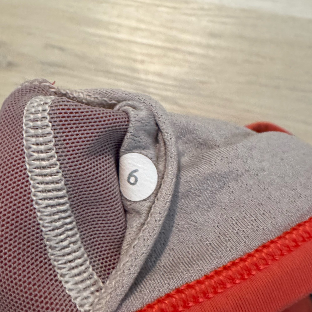 Lululemon bra